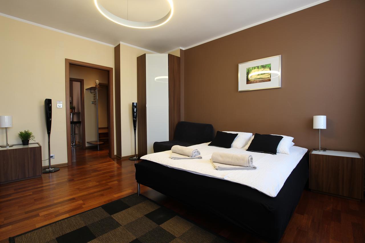 Rainbow Apartments 1 Krasków Εξωτερικό φωτογραφία